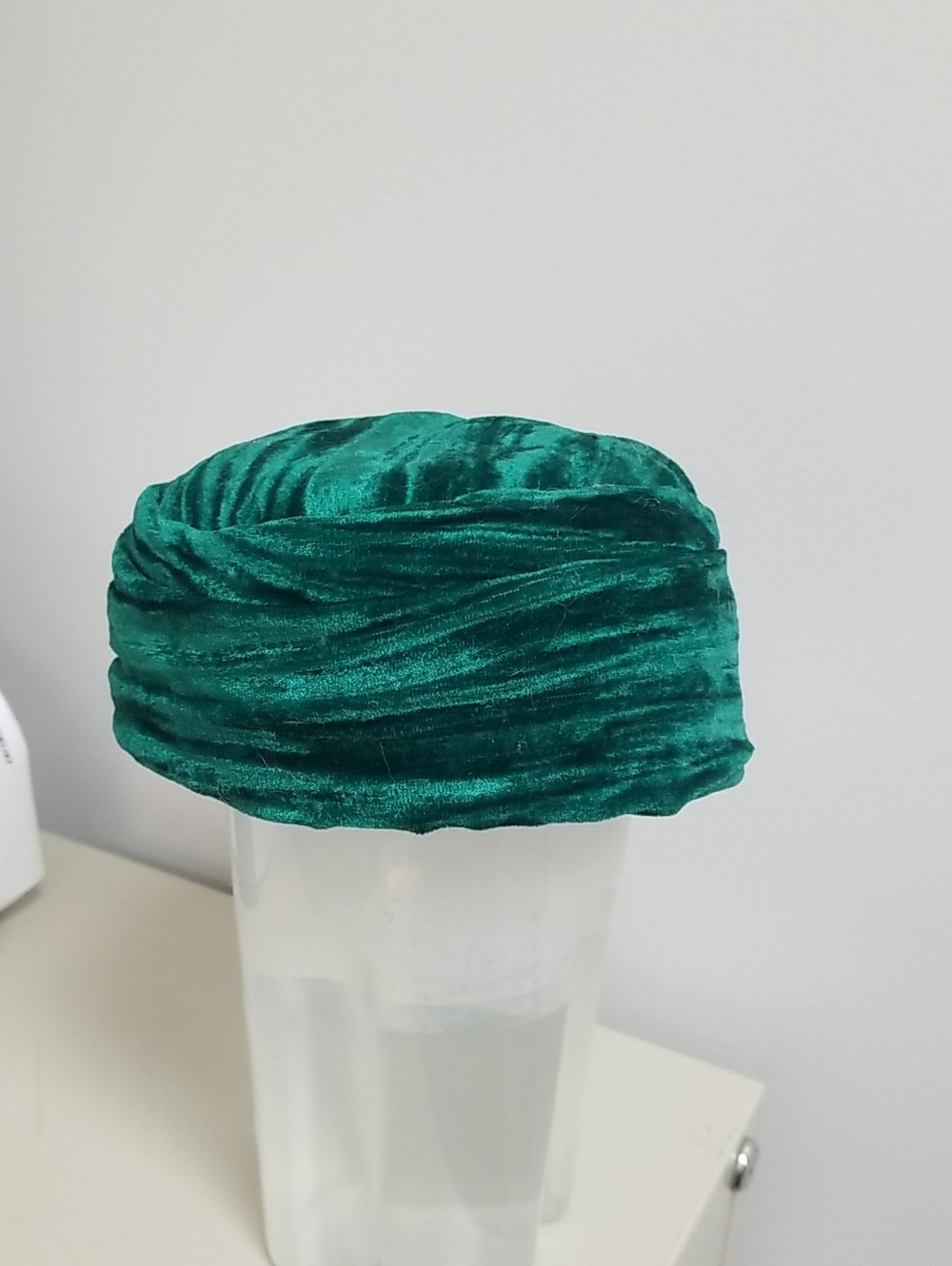 Velvet Pillbox Hat in Emerald Green